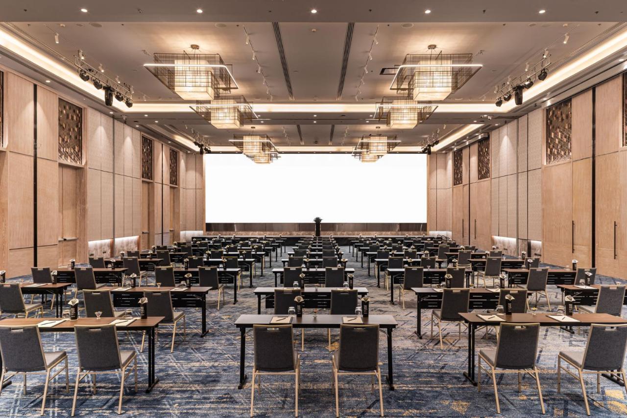 Novotel Bangkok Future Park Rangsit Патум Тани Екстериор снимка