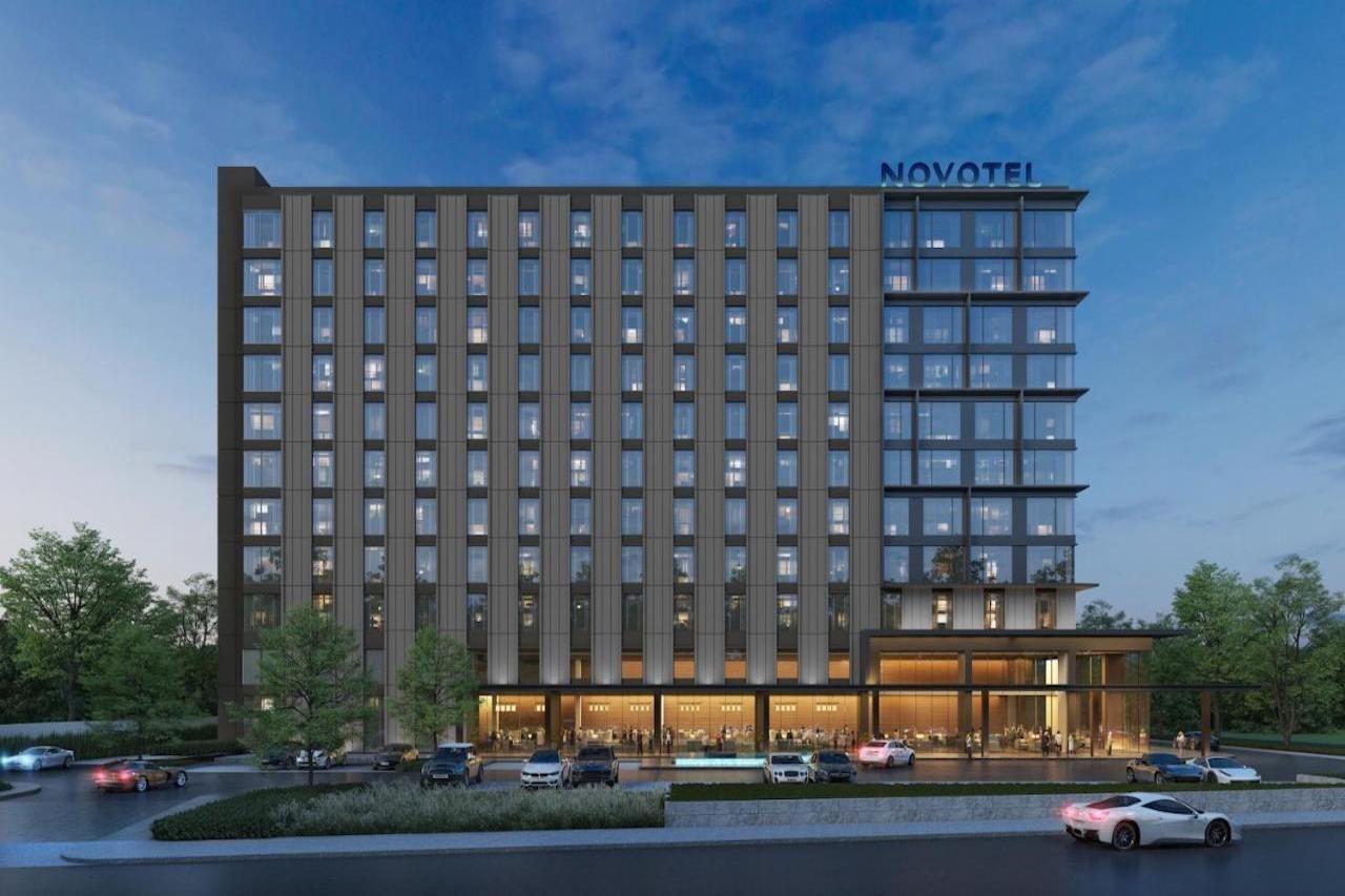 Novotel Bangkok Future Park Rangsit Патум Тани Екстериор снимка