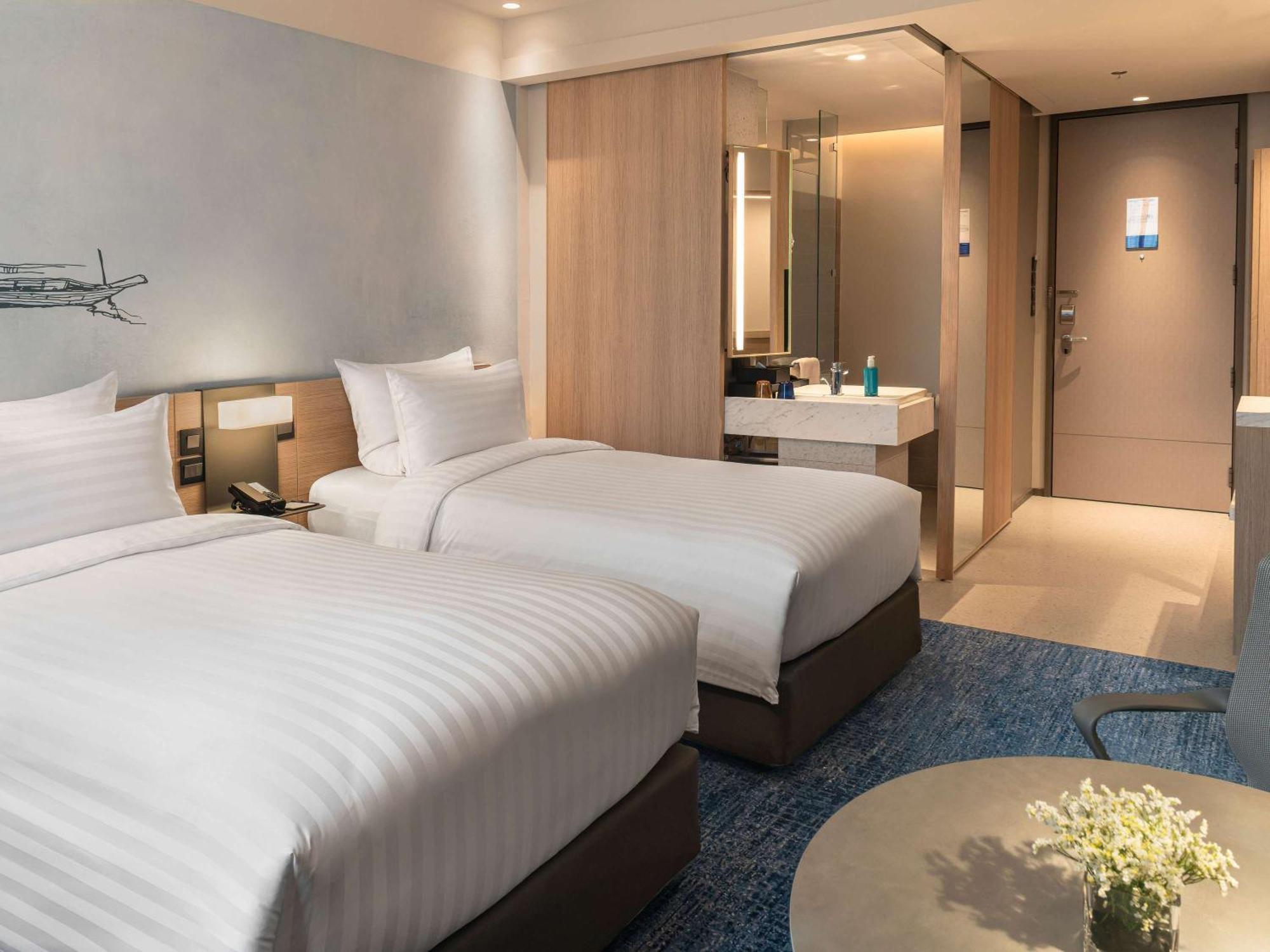 Novotel Bangkok Future Park Rangsit Патум Тани Екстериор снимка