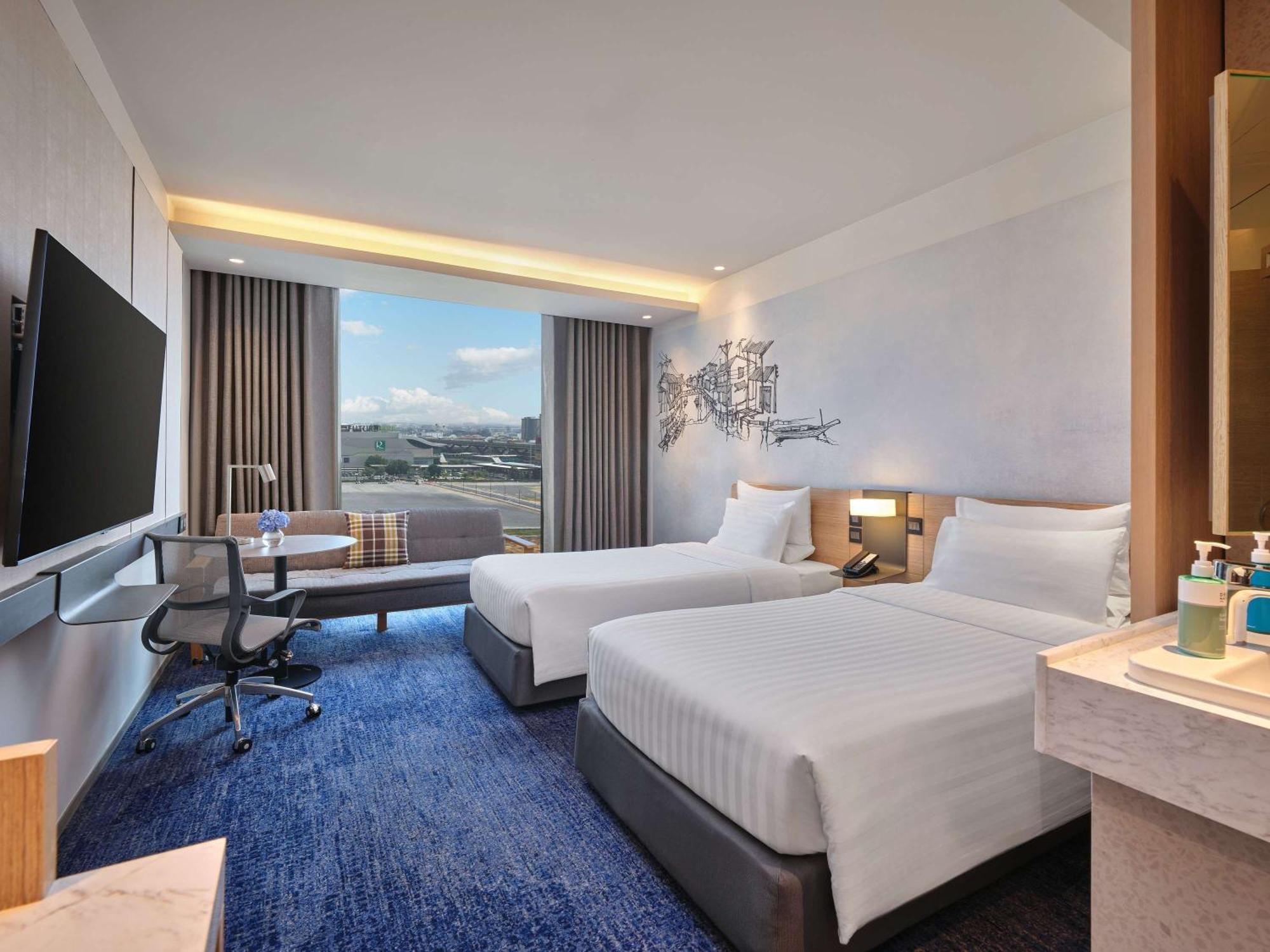 Novotel Bangkok Future Park Rangsit Патум Тани Екстериор снимка